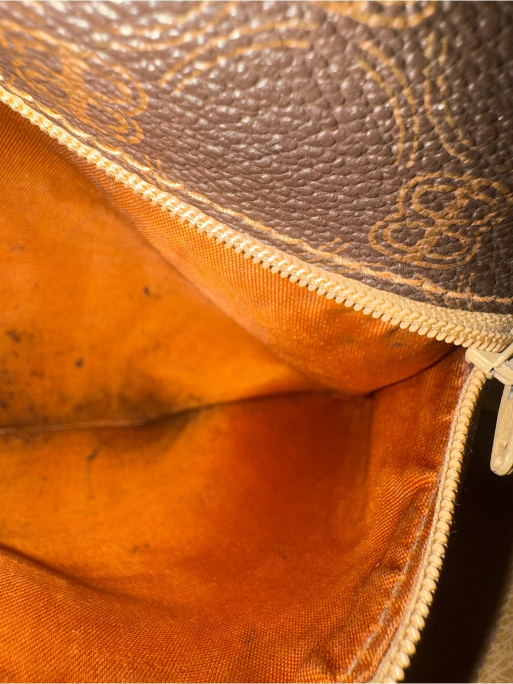 BALLY Monogram Saddle Crossbody Bag - Picture 11 of 13